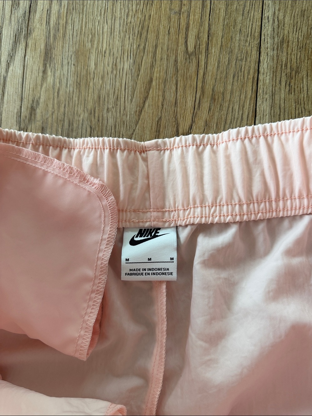 Nike Light Pink Women's Athletic Shorts Size Medium - Picture 5 of 7